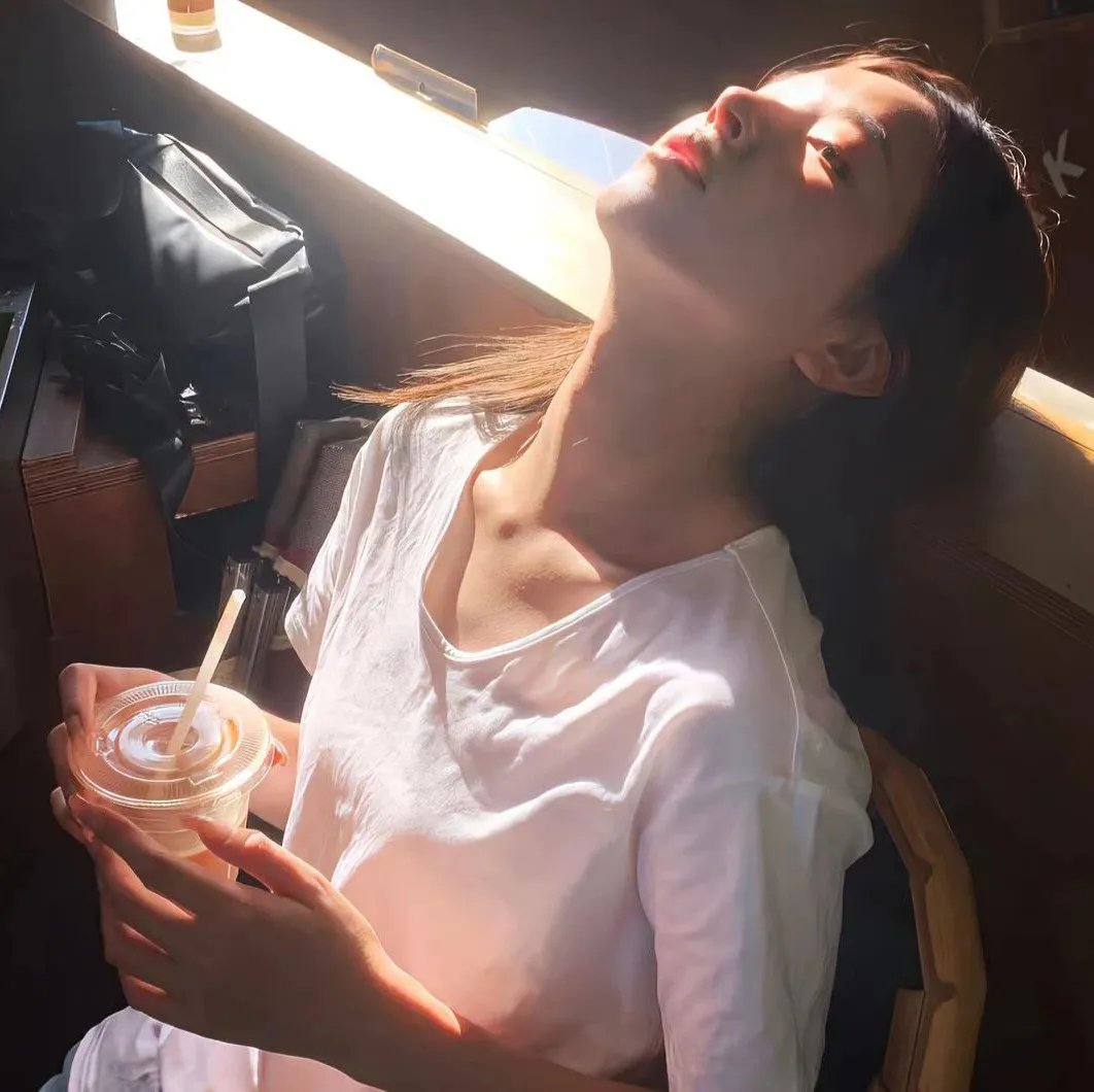 不同的男人封面